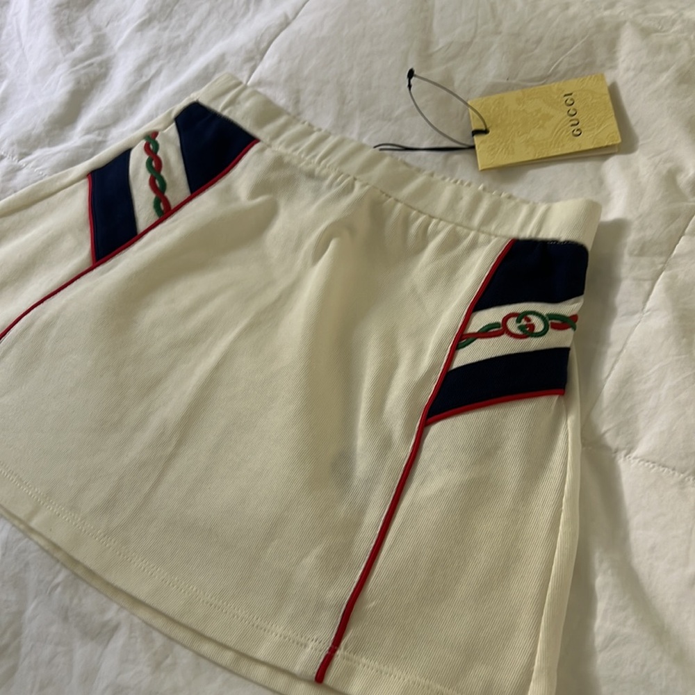 Gucci - Picture 2 of 2